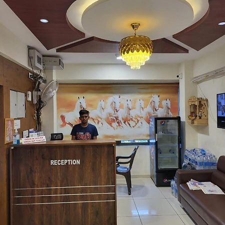 Hotel Shreeji'S Gandhinagar Kültér fotó